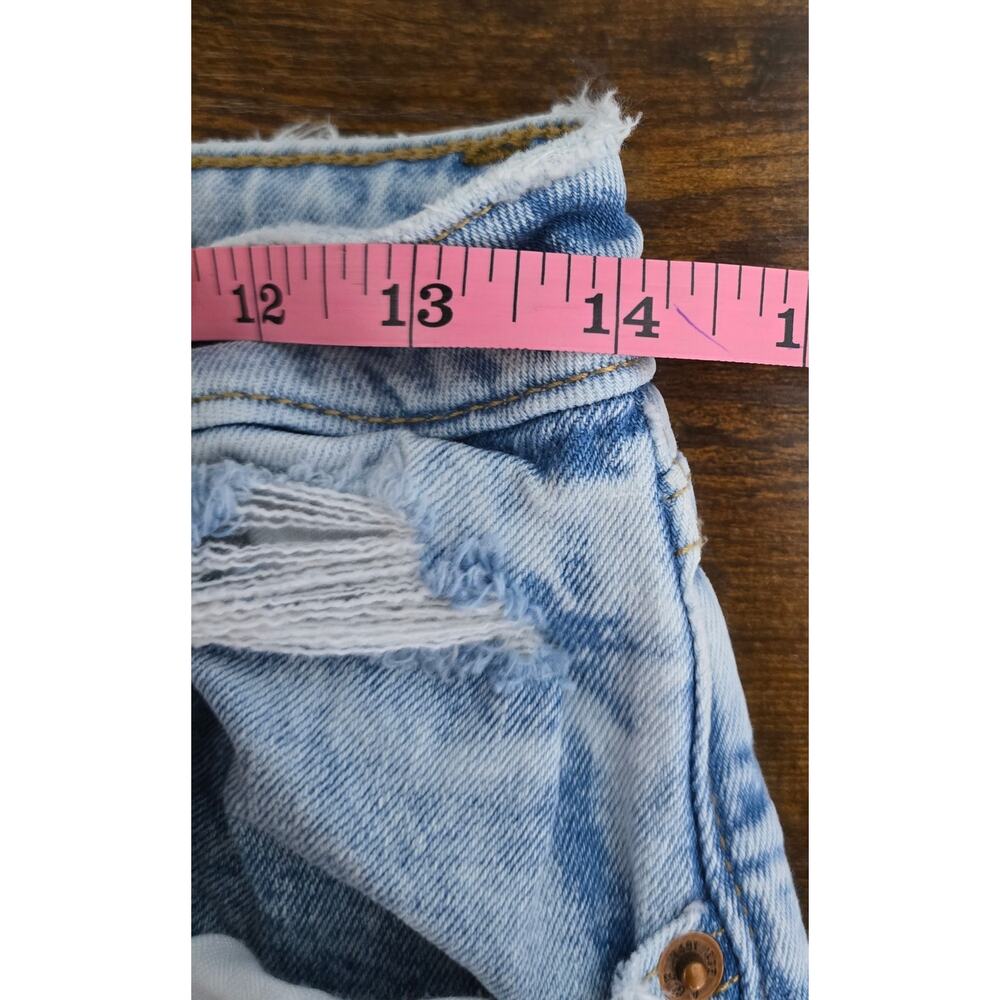 Abercrombie & Fitch Curve Love Mom High Rise Distressed Light Wash Jeans 26/2R - Picture 7 of 10